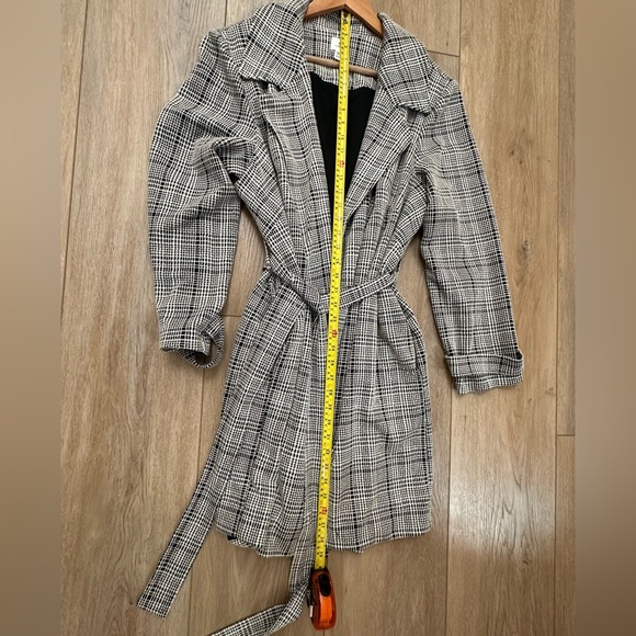Dressbarn Black and White Plaid Belted Coat - Picture 8 of 10